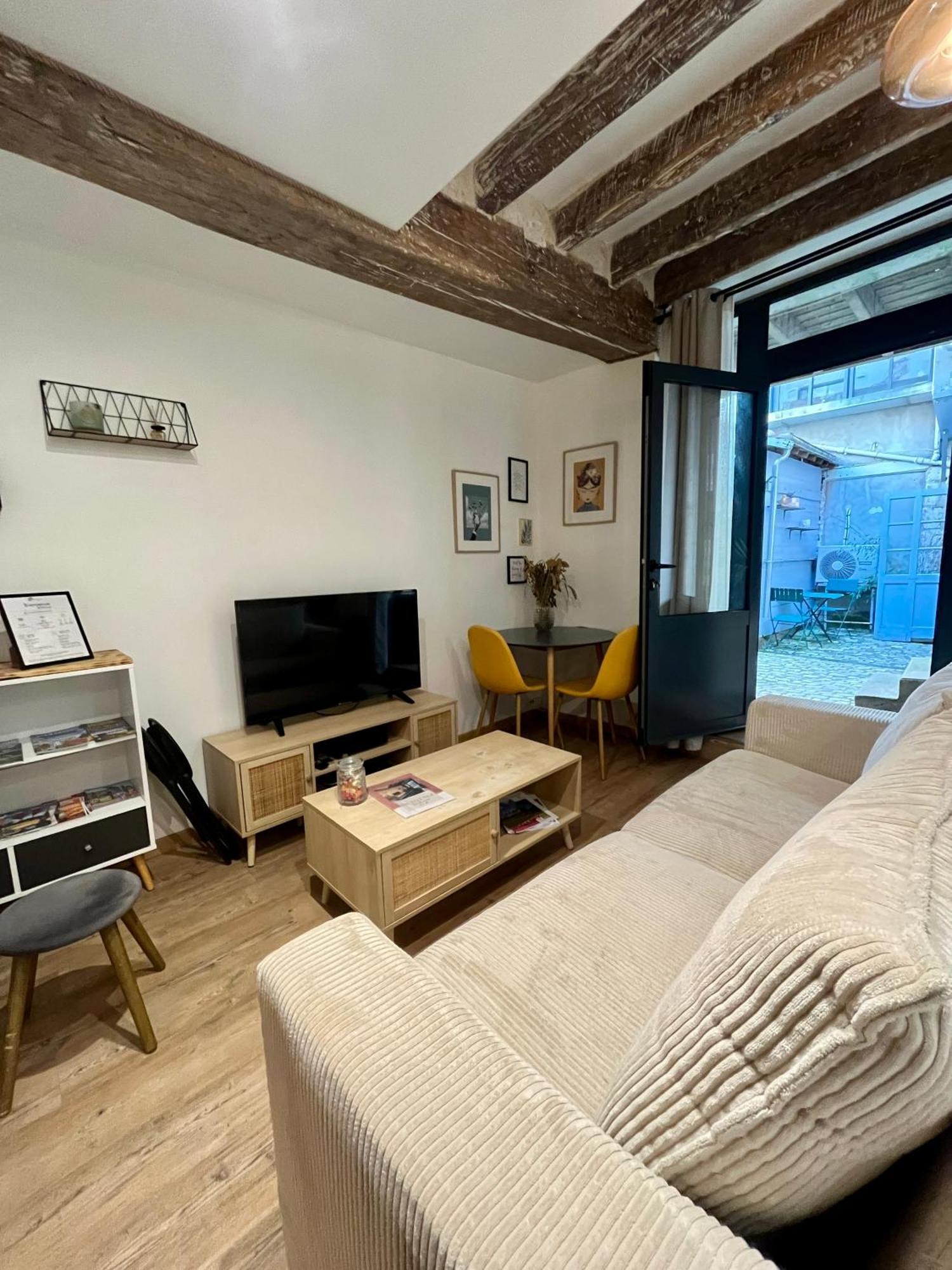 La Cour Chartraine - Cosy Appartement Avec Cour Exterieur A Блуа Экстерьер фото